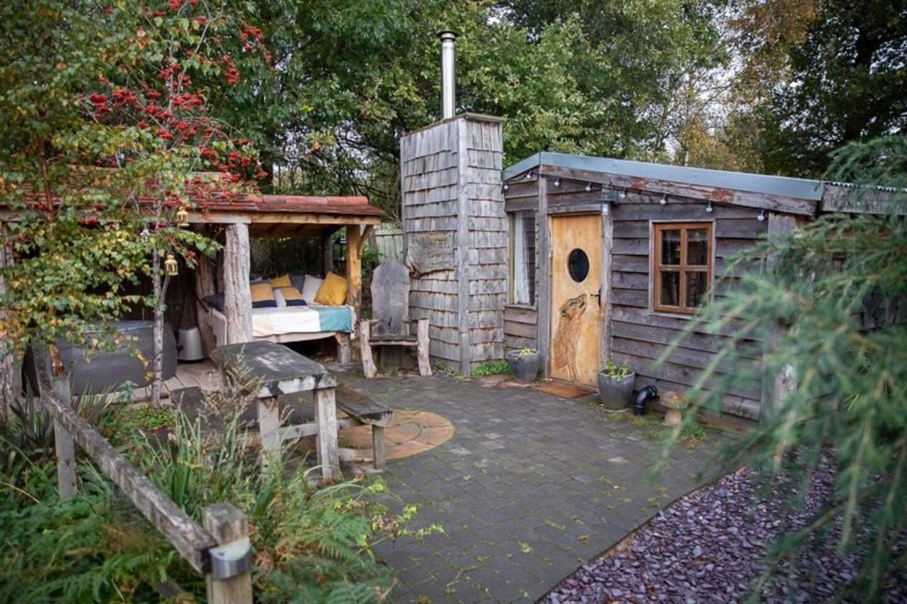 Charming 2-Bed Cabin In Sutton Coldfield Eksteriør billede
